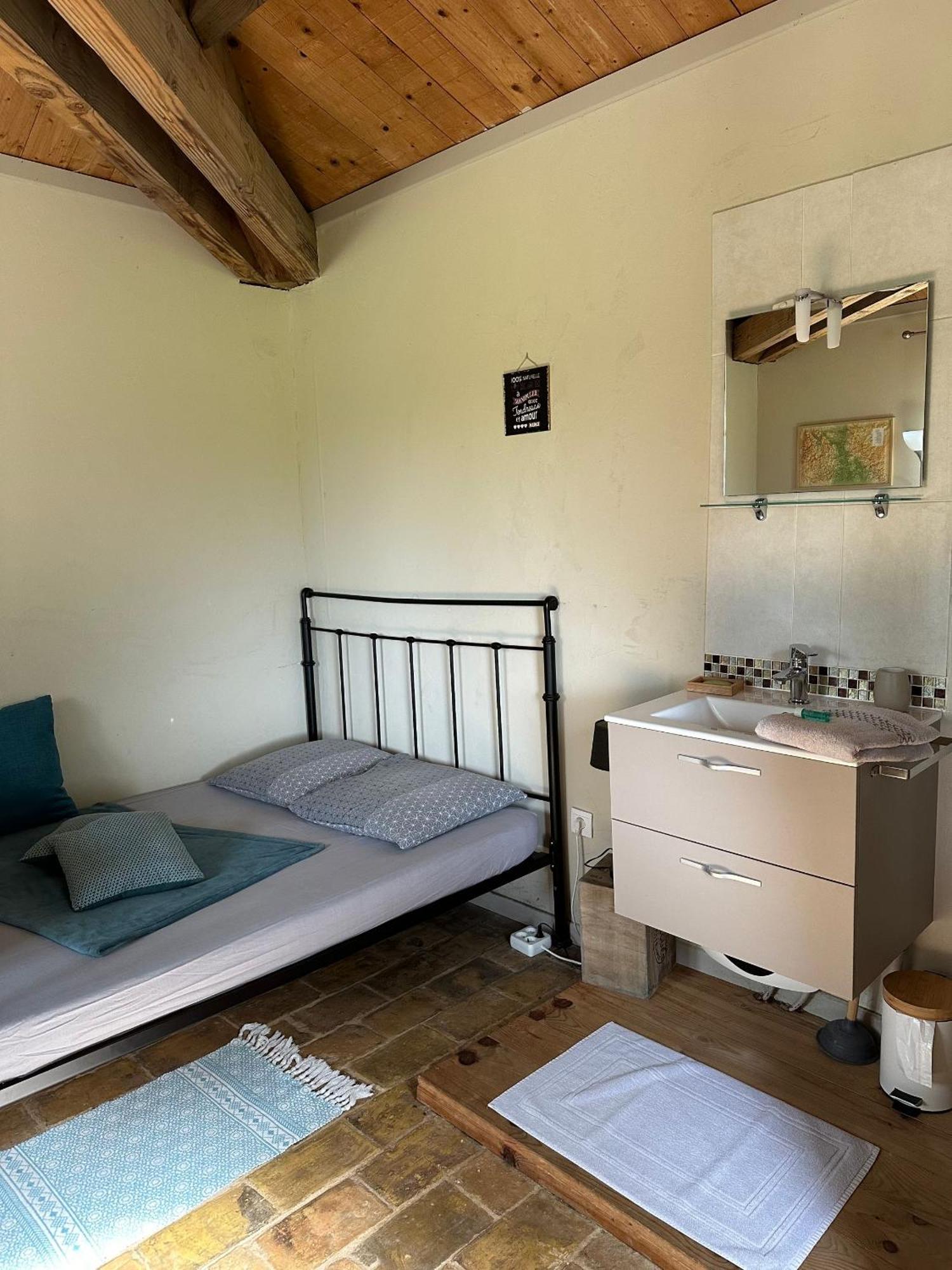 Maisonnette Independante Au Calme Dans Un Grand Jardin Châteauneuf-du-Rhône Zewnętrze zdjęcie